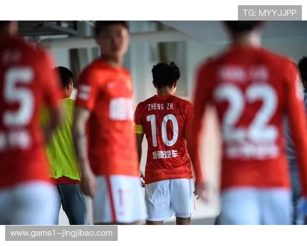 20岁中国新铁腰荷乙联赛崭露头角 离开中甲后爆发助力郑智接班